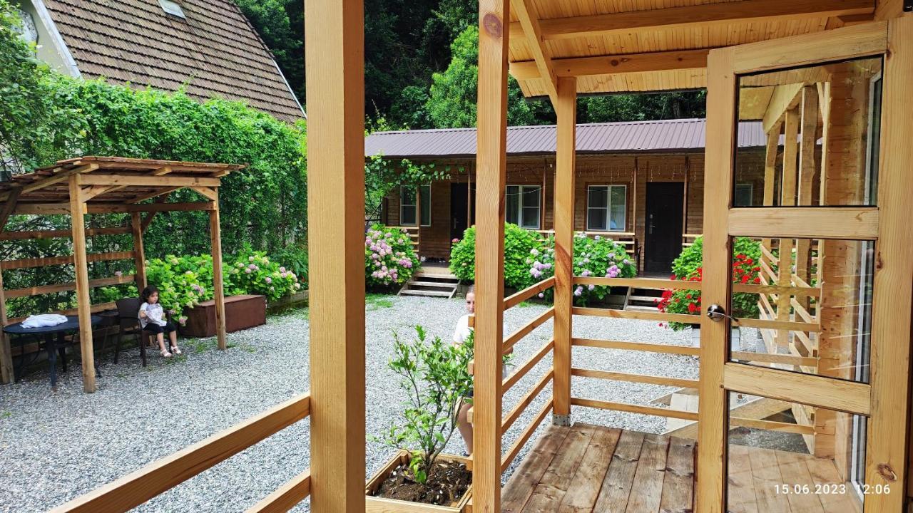 Guest House Ahan Gagry Eksteriør bilde